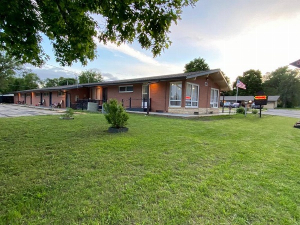 Diamond Motel - Abilene image 20