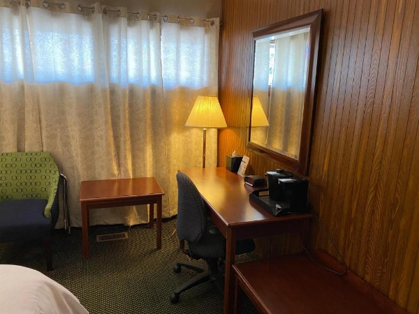 Diamond Motel - Abilene image 30