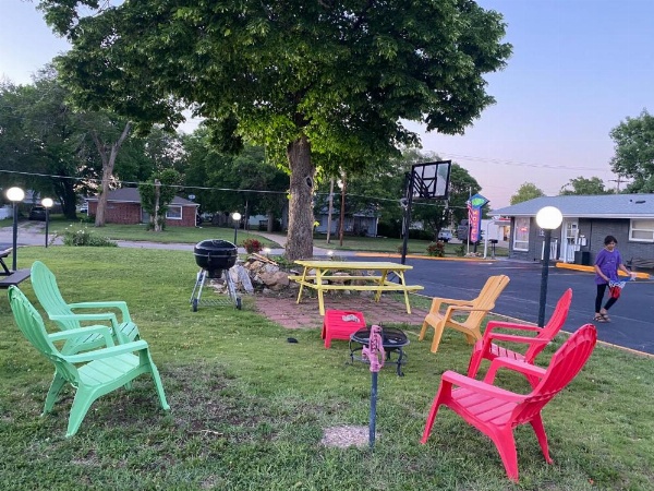 Diamond Motel - Abilene image 9